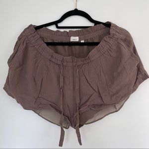Wilfred Crepe Mauve Shorts